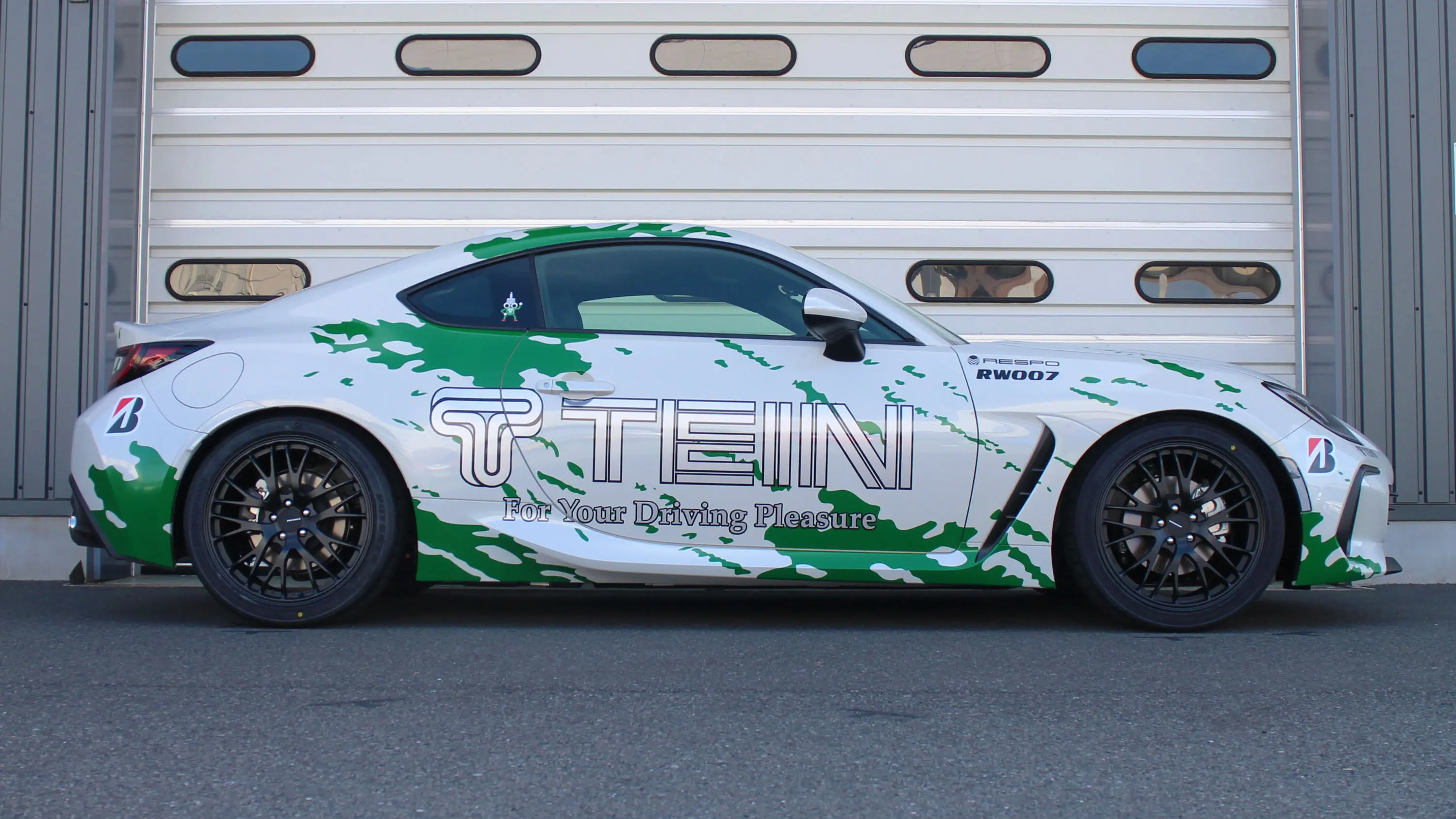 BRZ ZD8 フロント-35mm リア-40mm サイド